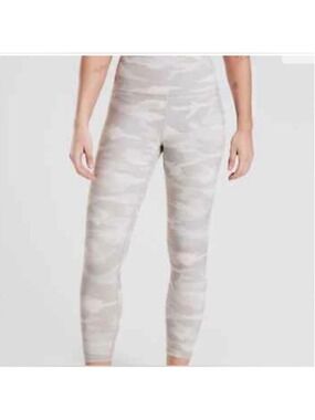 NWT Atheleta High Rise Elation Camo 7/8 Tight in Taupe